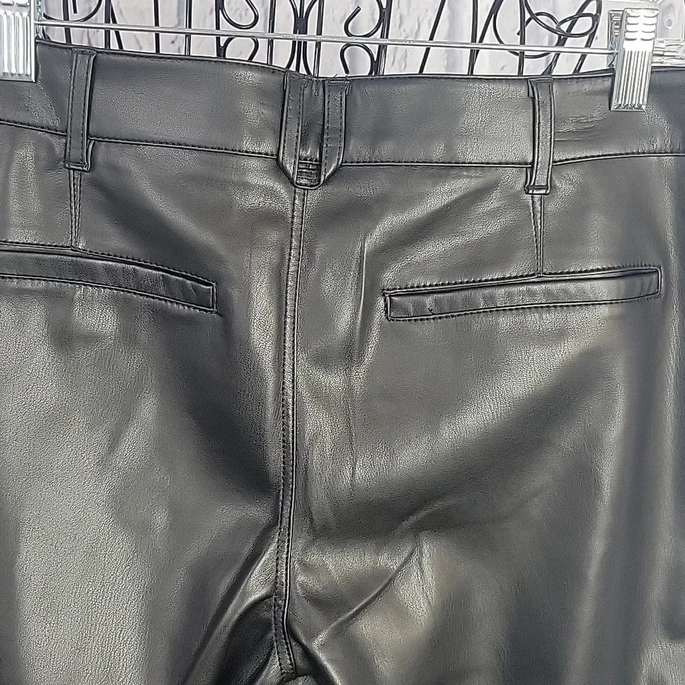 FREE PEOPLE Black Love Language Low Rise Faux Leather‎ Pant Size 10